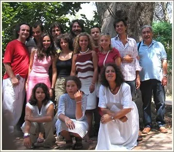 Sergio Troiano con gli attori della Quinta